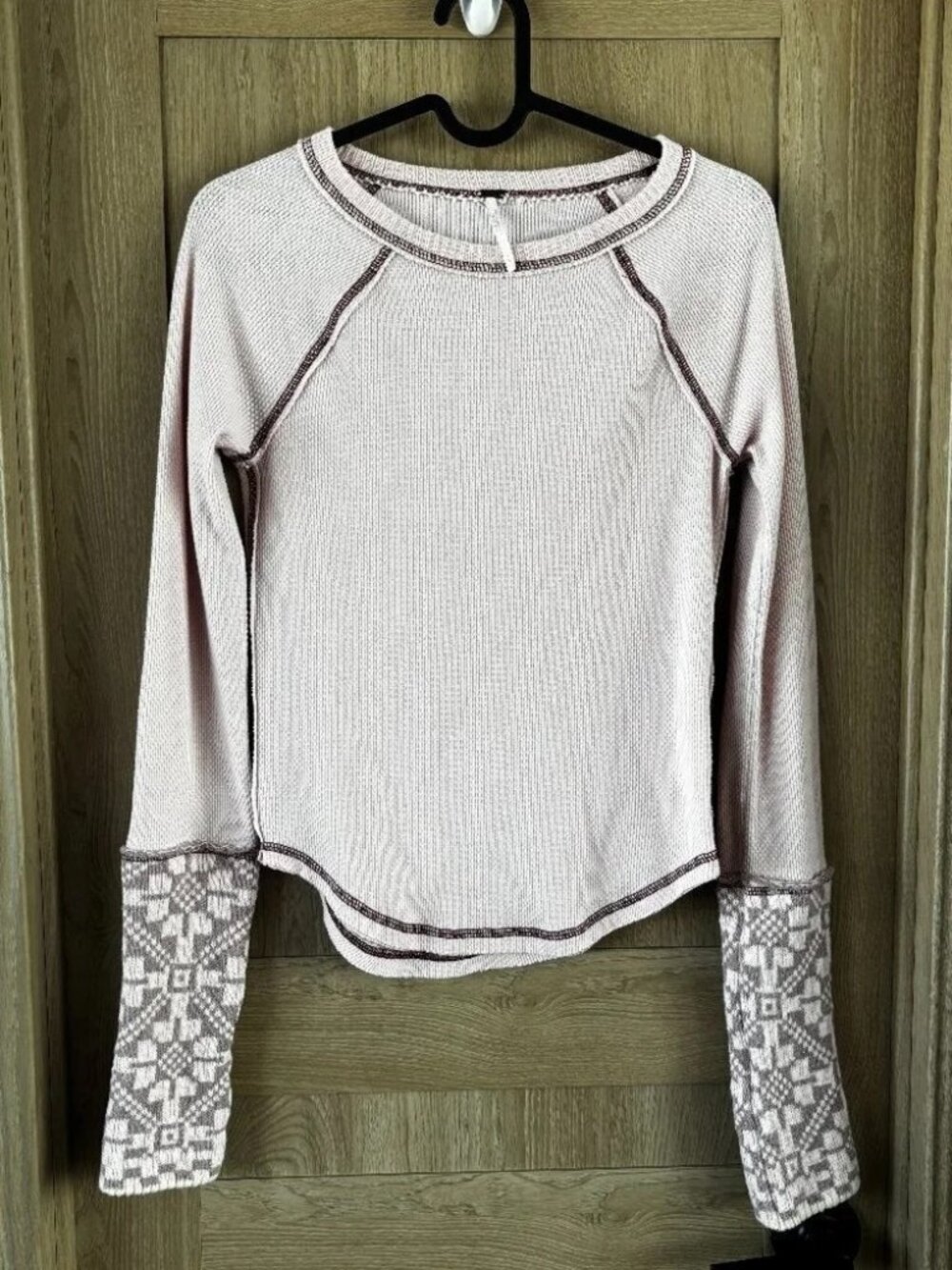 Free People She's Reversible Cuff Thermal Top Dreamt Kiss Size S Skiing Chalet